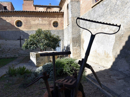 Klostergarten in Spanien Spanischer Klostergarten im Aragón
