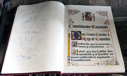 Spaniens Verfassung Spanien bekam 1978 die heutige Verfassung